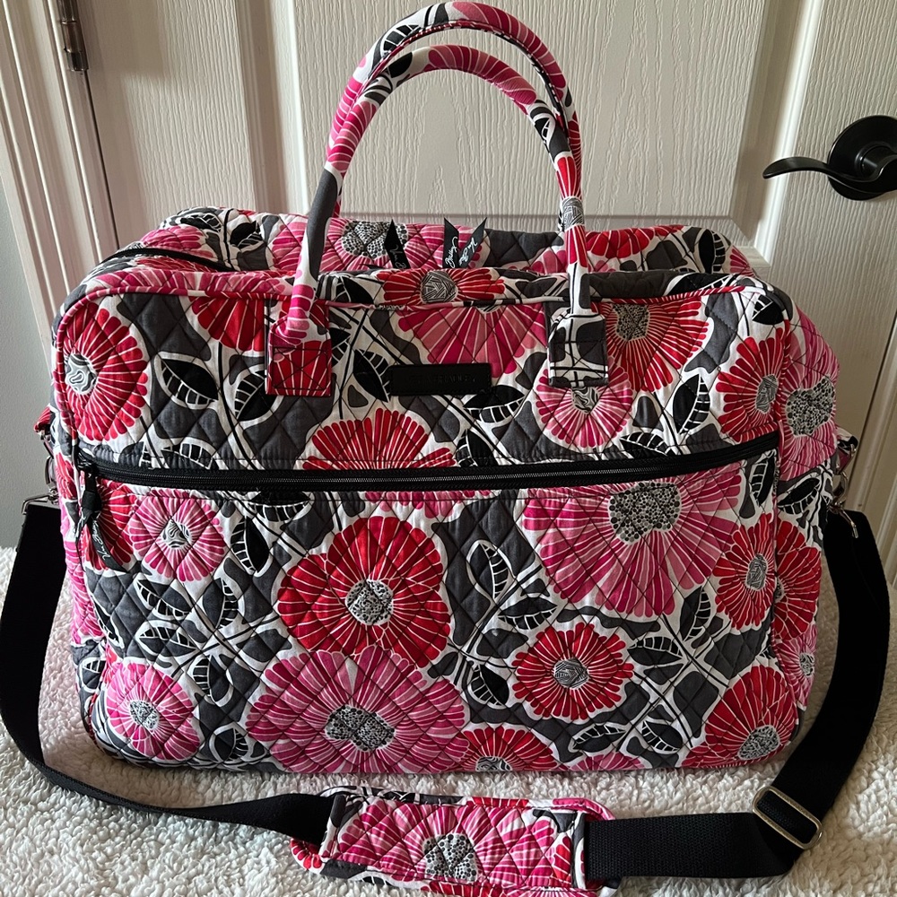 Vera Bradley Weekender Travel Bag GUC in Cherry Blossom